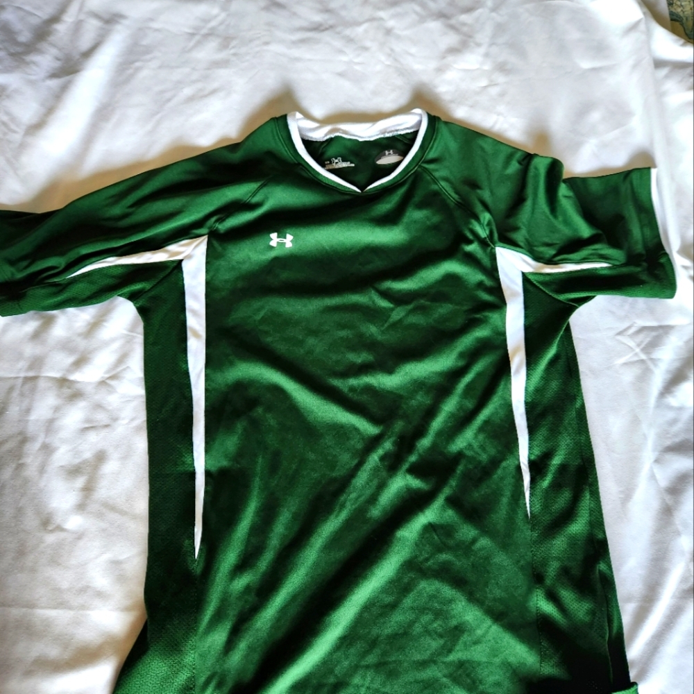 Understood Armour t-shirt
